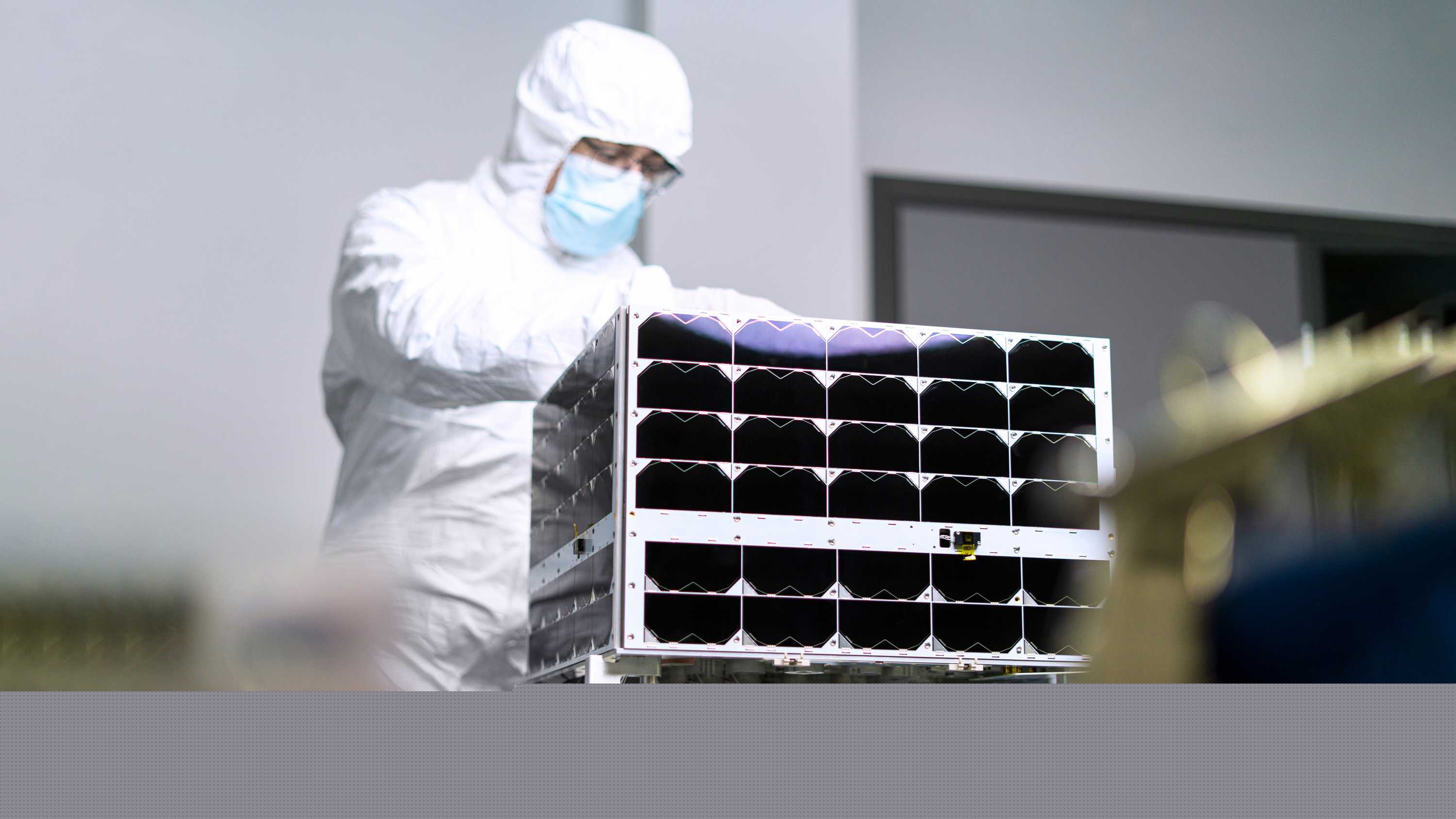 小型卫星web.jpg的纳米汽车制造